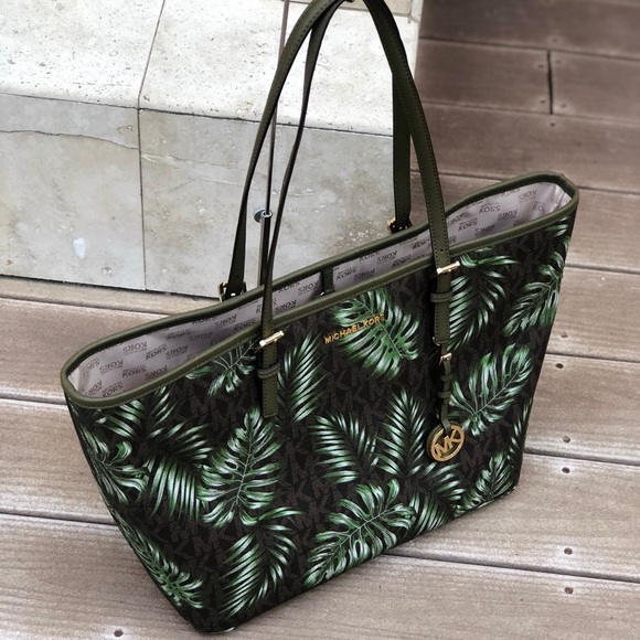 Michael Kors Jet Set Tote-Wallet + Pouch 3 pcs set - Picture 6 of 8